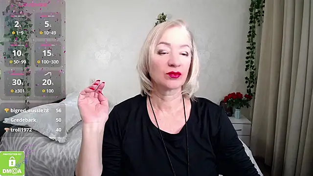 hunters woman online show from November 1, 2025, 12:28 am