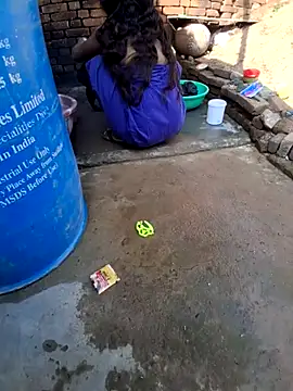 RAYI Queen 3 online show from November 12, 2025, 4:38 am