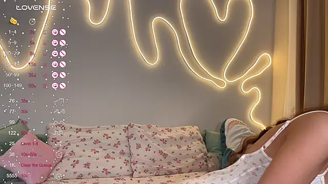 Snapshot of Eva_Collinss chatting on December 18, 2025, 1:11 am Eva Collinss online show from December 18, 2025, 1:11 am