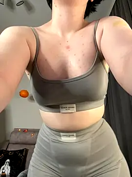 RinaShy online show from October 23, 2025, 5:17 am