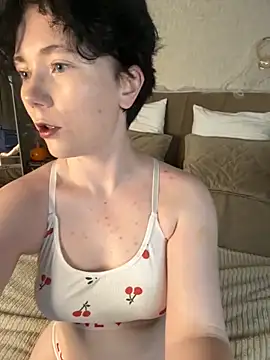 RinaShy online show from October 24, 2025, 5:28 am