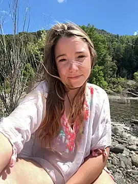 Snapshot of sashapulse chatting on November 6, 2025, 3:38 pm sashapulse online show from November 6, 2025, 3:38 pm