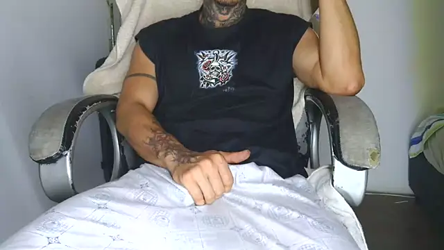 Sneyder Nava online show from November 10, 2025, 7:52 pm