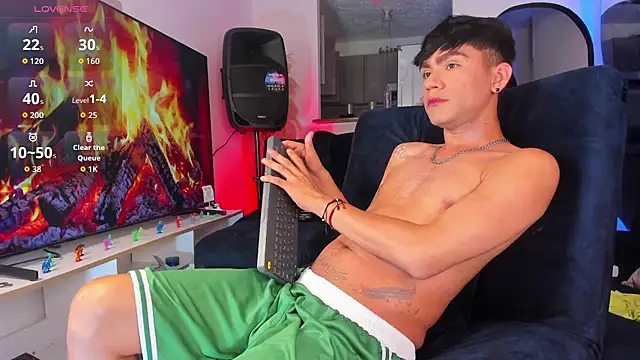 Snapshot of Steven_baby69 chatting on November 30, 2025, 3:40 am Steven baby69 online show from November 30, 2025, 3:40 am