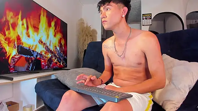 Snapshot of Steven_baby69 chatting on December 16, 2025, 3:00 am Steven baby69 online show from December 16, 2025, 3:00 am