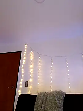 RosseCollins online show from December 3, 2025, 10:53 pm