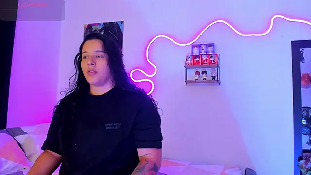 Snapshot of Dilan_and_Mia chatting on October 3, 2025, 9:27 pm Dilan and Mia online show from October 3, 2025, 9:27 pm