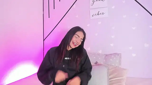 MiahCornell  online show from March 26, 2026, 12:25 pm