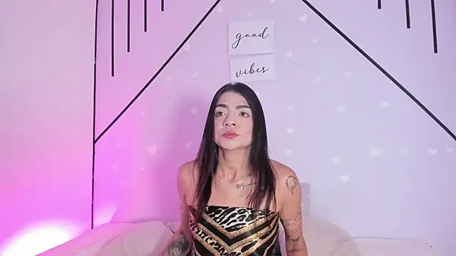 MiahCornell  online show from March 29, 2026, 3:02 pm