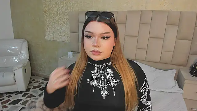 Snapshot of Maxxxine1 chatting on November 12, 2025, 11:41 pm Maxxxine1 online show from November 12, 2025, 11:41 pm