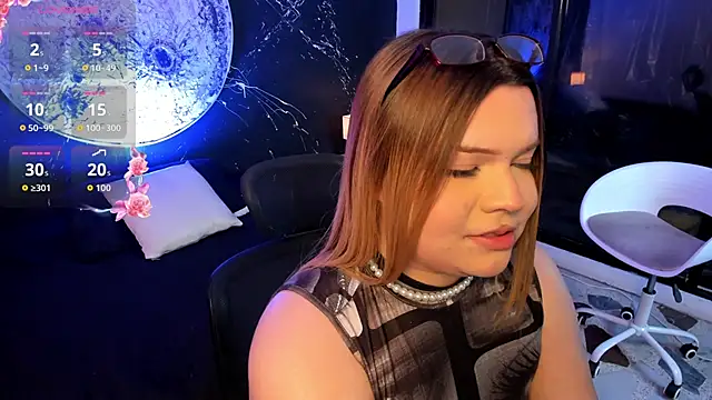 Snapshot of Maxxxine1 chatting on October 7, 2025, 1:28 am Maxxxine1 online show from October 7, 2025, 1:28 am