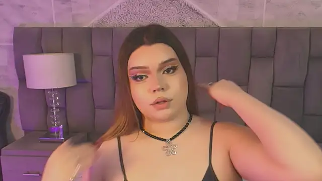 Snapshot of Maxxxine1 chatting on November 25, 2025, 6:25 am Maxxxine1 online show from November 25, 2025, 6:25 am