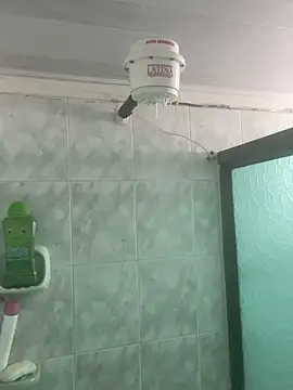 Snapshot of Sallem_Pink chatting on October 20, 2025, 10:49 am Sallem Pink online show from October 20, 2025, 10:49 am