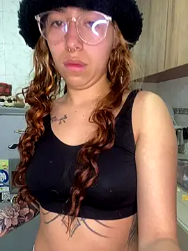 Snapshot of Sallem_Pink chatting on September 9, 2025, 11:52 am Sallem Pink online show from September 9, 2025, 11:52 am