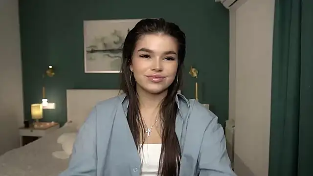 HollisHearl online show from September 19, 2025, 7:23 am