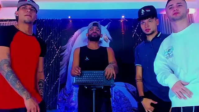 Snapshot of Dominic_Max_ chatting on September 13, 2025, 4:34 am Dominic Max  online show from September 13, 2025, 4:34 am