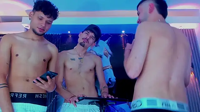 Snapshot of Dominic_Max_ chatting on September 13, 2025, 4:40 pm Dominic Max  online show from September 13, 2025, 4:40 pm