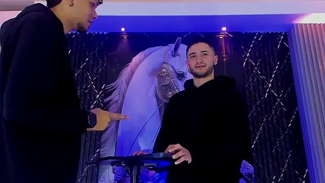 Snapshot of Dominic_Max_ chatting on September 12, 2025, 4:12 am Dominic Max  online show from September 12, 2025, 4:12 am