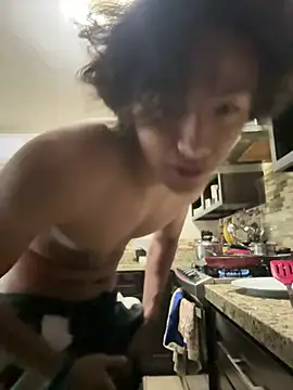 Snapshot of EmilianoPerex chatting on January 14, 2026, 8:01 pm EmilianoPerex online show from January 14, 2026, 8:01 pm