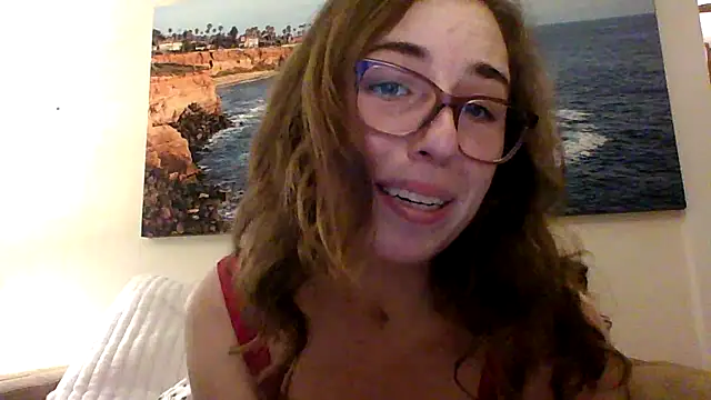 Snapshot of sweetsocalgirl chatting on November 18, 2025, 2:27 am sweetsocalgirl online show from November 18, 2025, 2:27 am