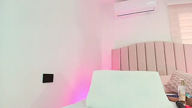 cataleya ebony  online show from October 31, 2025, 7:21 pm