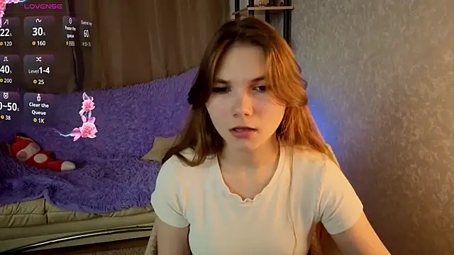 Snapshot of Nika_OMG chatting on September 22, 2025, 7:42 pm Nika OMG online show from September 22, 2025, 7:42 pm