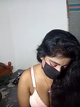 Darkchocosl8 online show from April 5, 2026, 9:43 pm