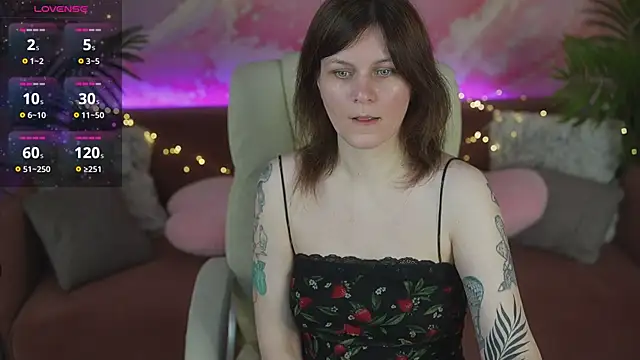 TinaMelt online show from April 5, 2026, 6:58 pm