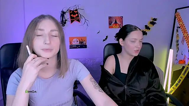 eva smiith  online show from October 22, 2025, 12:26 pm