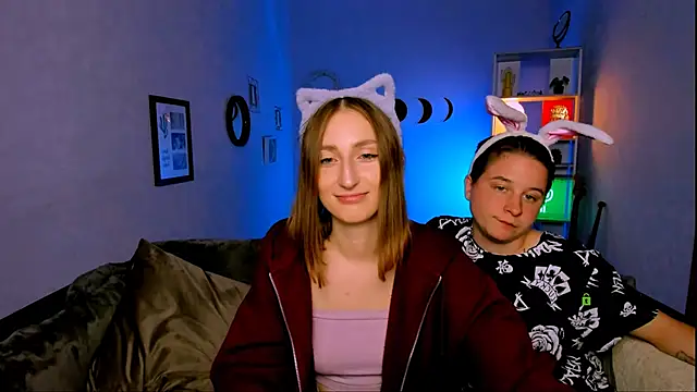 eva smiith  online show from September 15, 2025, 7:25 pm