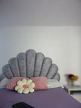 Snapshot of emma-conti2 chatting on October 27, 2025, 3:02 pm emma-conti2 online show from October 27, 2025, 3:02 pm