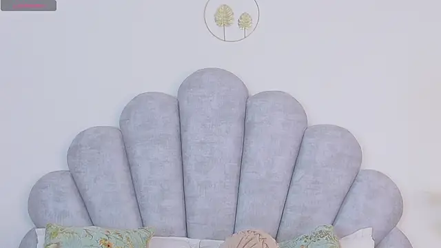 emma-conti2 online show from April 14, 2026, 2:44 pm