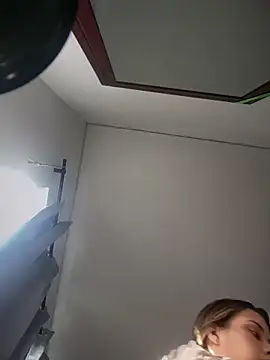 emma-conti2 online show from February 9, 2026, 1:31 pm