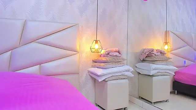 lulukawai16 online show from November 14, 2025, 7:17 pm