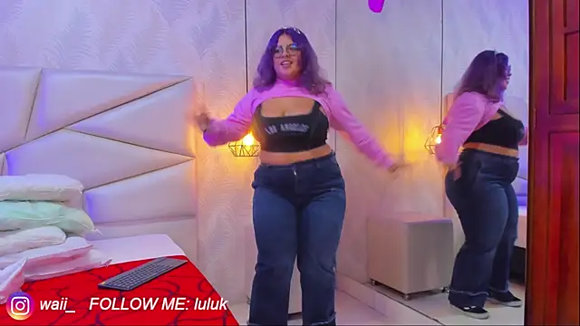 lulukawai16 online show from September 25, 2025, 7:09 pm