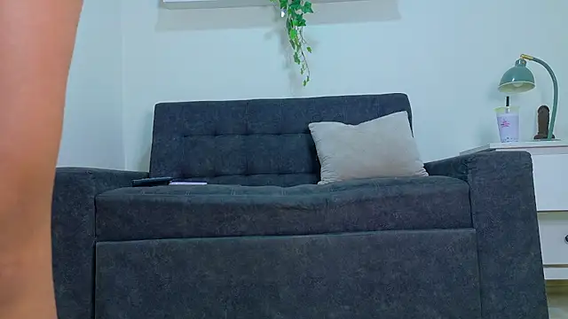 Snapshot of RiriiBrunette__ chatting on July 10, 2026, 7:36 pm RiriiBrunette online show from July 10, 2026, 7:36 pm