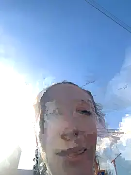 Snapshot of HellaryTourent chatting on September 29, 2025, 12:33 pm HellaryTourent online show from September 29, 2025, 12:33 pm