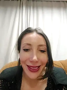 Snapshot of HellaryTourent chatting on February 16, 2026, 5:22 pm HellaryTourent online show from February 16, 2026, 5:22 pm