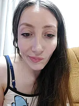 Snapshot of HellaryTourent chatting on January 31, 2026, 7:12 pm HellaryTourent online show from January 31, 2026, 7:12 pm