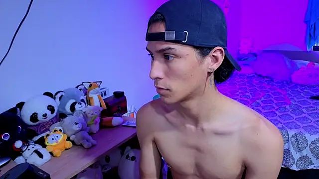 LuClawthorne  online show from September 25, 2025, 10:38 pm