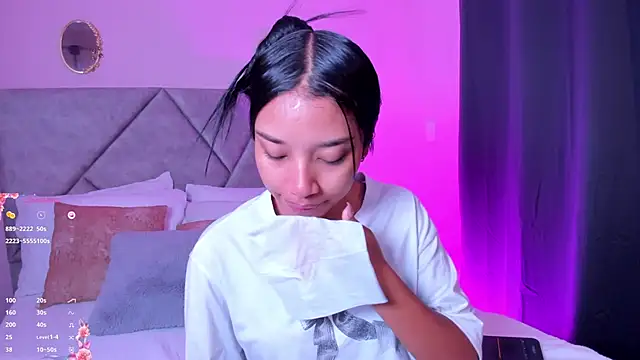 MissPocahontass online show from September 27, 2025, 11:38 am