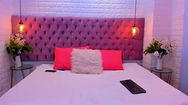 Snapshot of amber_sparkle chatting on September 22, 2025, 12:33 pm amber sparkle online show from September 22, 2025, 12:33 pm