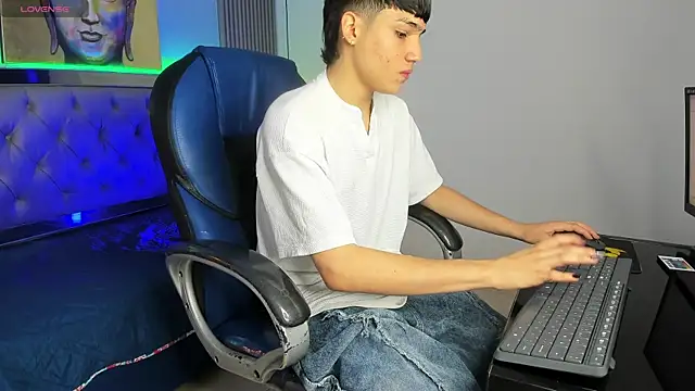 SamBlack  online show from July 7, 2026, 12:52 pm