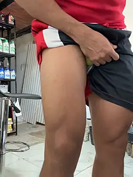 Snapshot of Terra-22cm chatting on March 4, 2026, 1:52 pm Terra-22cm online show from March 4, 2026, 1:52 pm