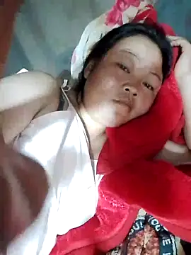 Snapshot of MaySweetb chatting on September 11, 2025, 1:05 am MaySweetb online show from September 11, 2025, 1:05 am