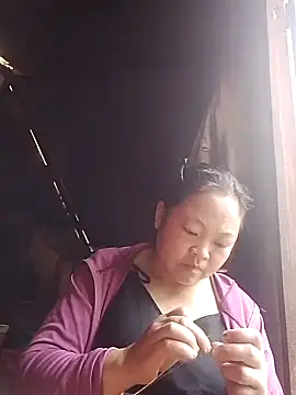 Snapshot of MaySweetb chatting on October 16, 2025, 1:47 am MaySweetb online show from October 16, 2025, 1:47 am