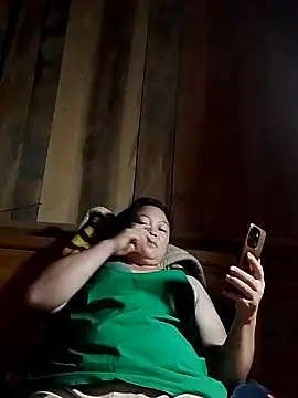 Snapshot of MaySweetb chatting on October 1, 2025, 12:06 am MaySweetb online show from October 1, 2025, 12:06 am