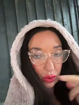 Snapshot of Kinky-CarlaXX chatting on May 4, 2026, 7:17 pm Kinky-CarlaXX online show from May 4, 2026, 7:17 pm