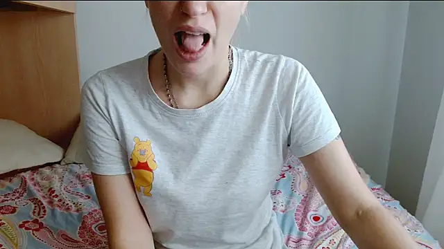 SatinQueen90 online show from November 14, 2025, 9:57 am