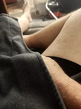 hubbyfun19 online show from November 8, 2025, 6:17 am